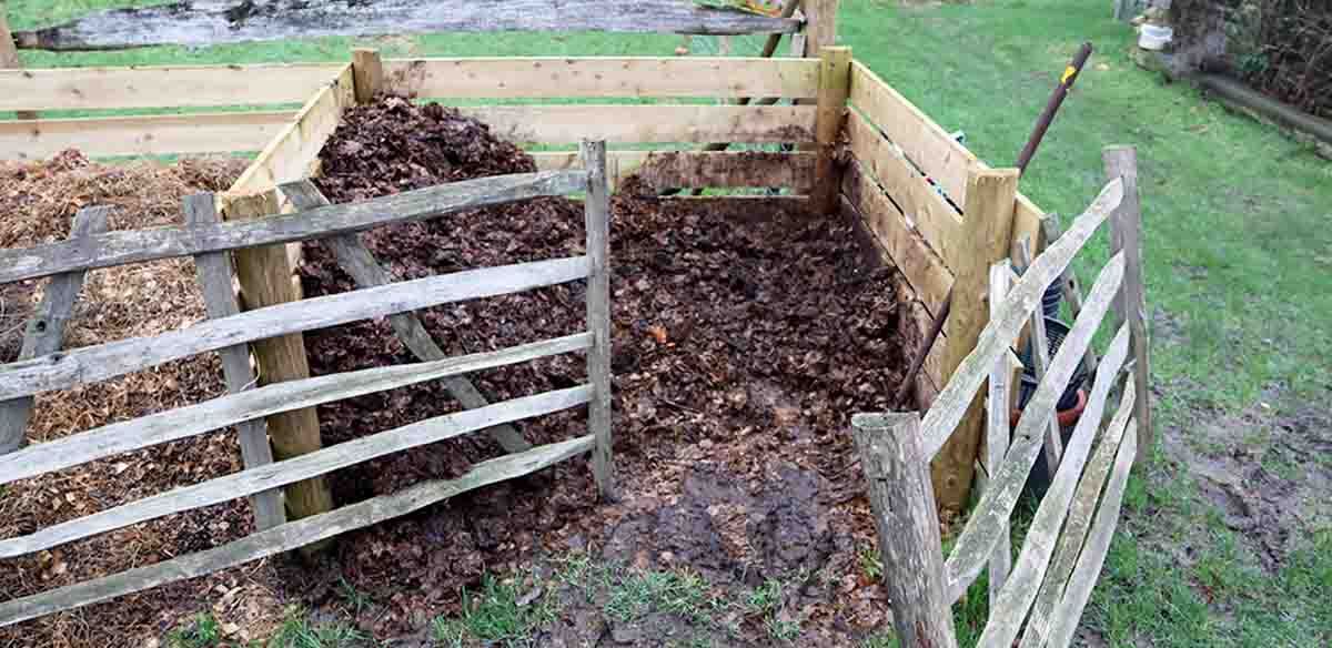 How to Fix a Smelly Compost Pile